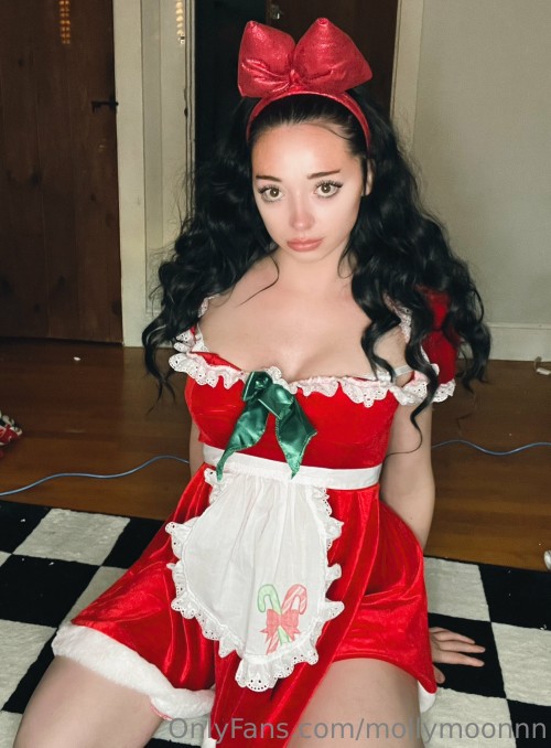 7KrgM2.md MollyMoonnn Nude