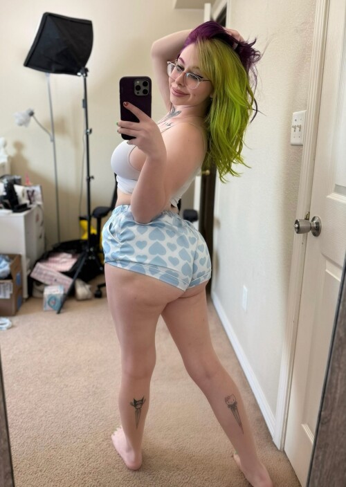 7KSGKN MeowBurst Nude